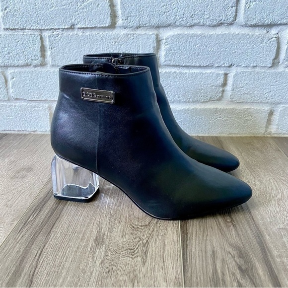 BCBGeneration Axton Black Ankle Booties Boots Women’s Size 6.5 - Picture 1 of 9